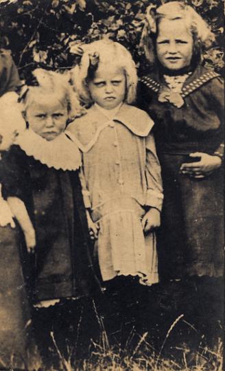 Nel_Marieke (overl . 1919)_Jana.jpg